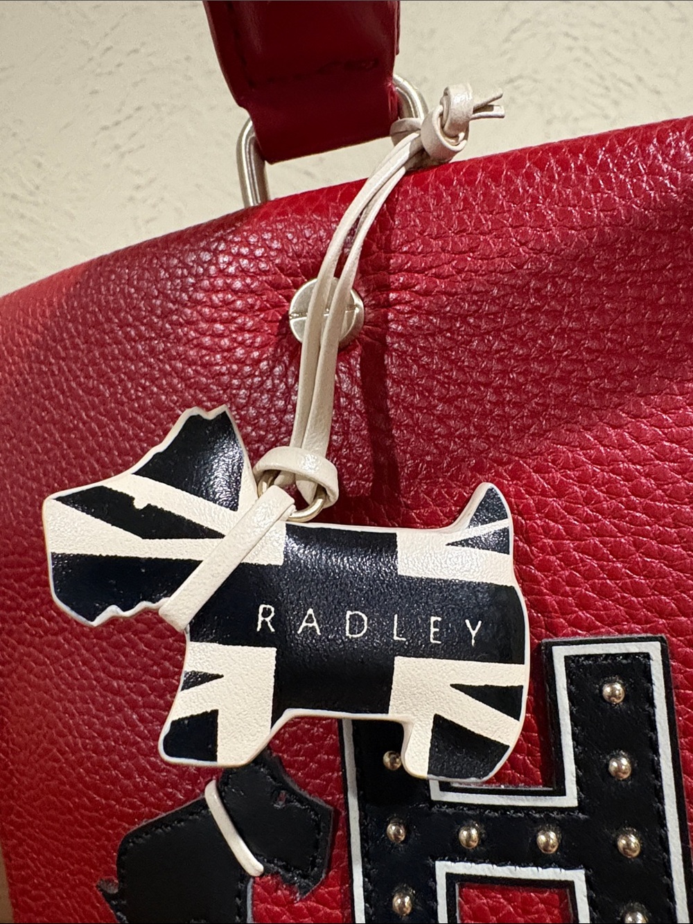 RADLEY LONDON Hello London! Red Purse with Black and White Accents. - Picture 5 of 12